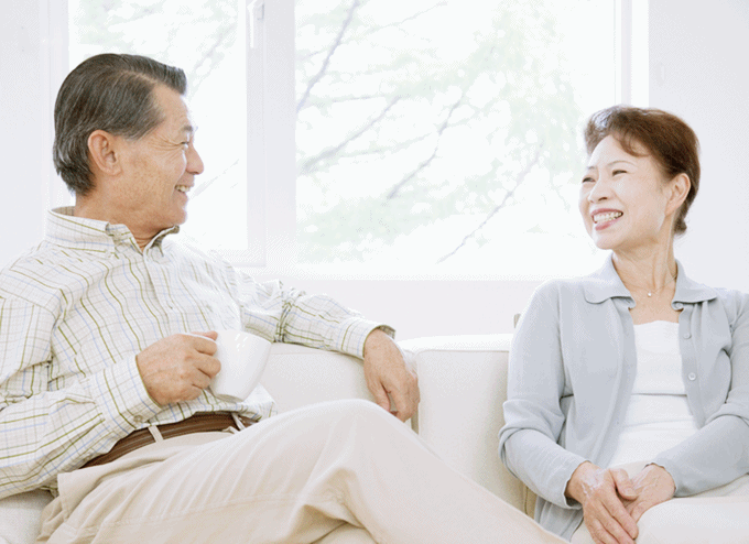 肝内結石の年齢と性別の頒布は？